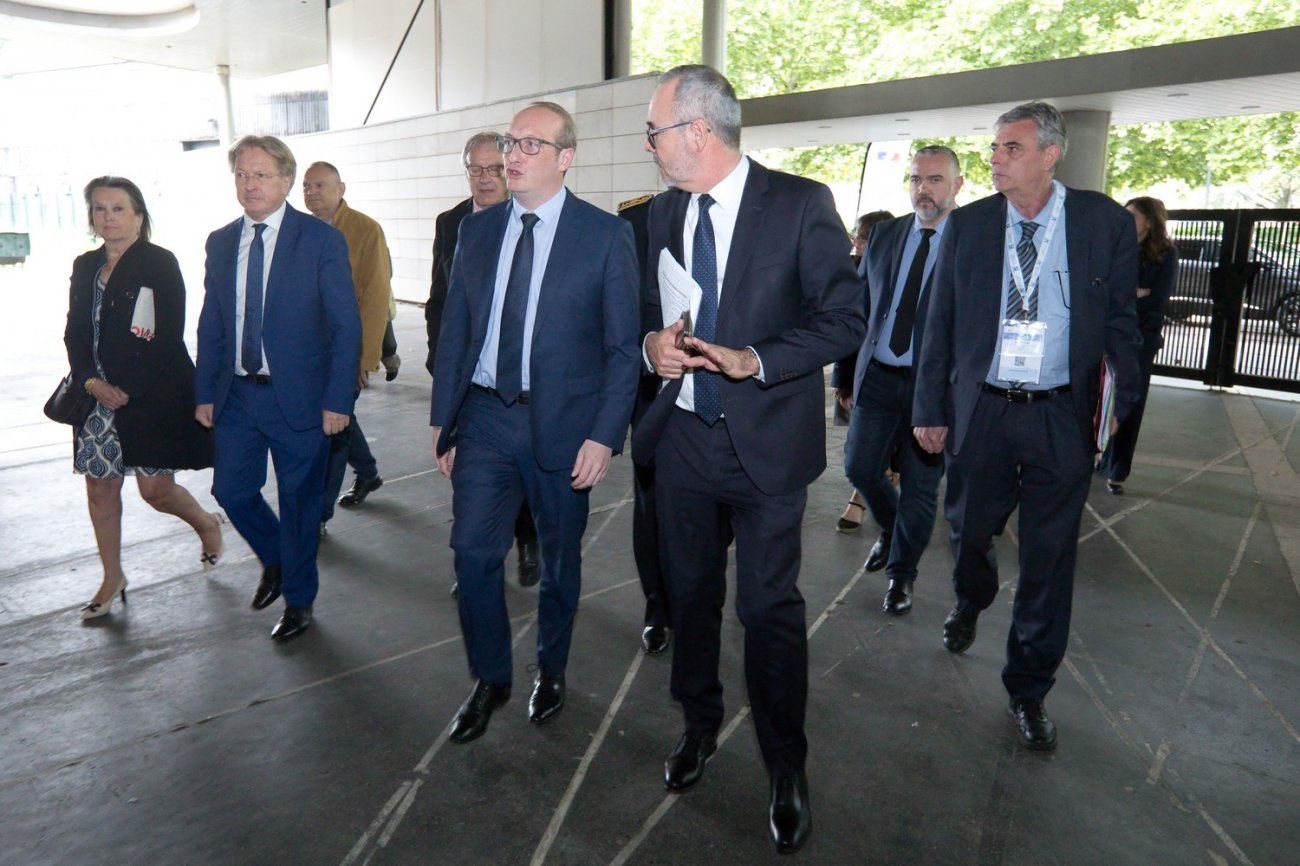 FONCTION PUBLIQUE : Laurent Marcangeli interpellé sur le statut des ...
